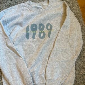 OFFICIAL 1989 TAYLOR SWIFT MERCH